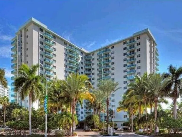 3801 S Ocean Dr #7Q — Photo 12