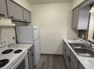 931 Old Marion Rd NE #208, Cedar Rapids, IA 52402