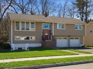 11 WILLOW TERRACE, Verona Twp., NJ 07044