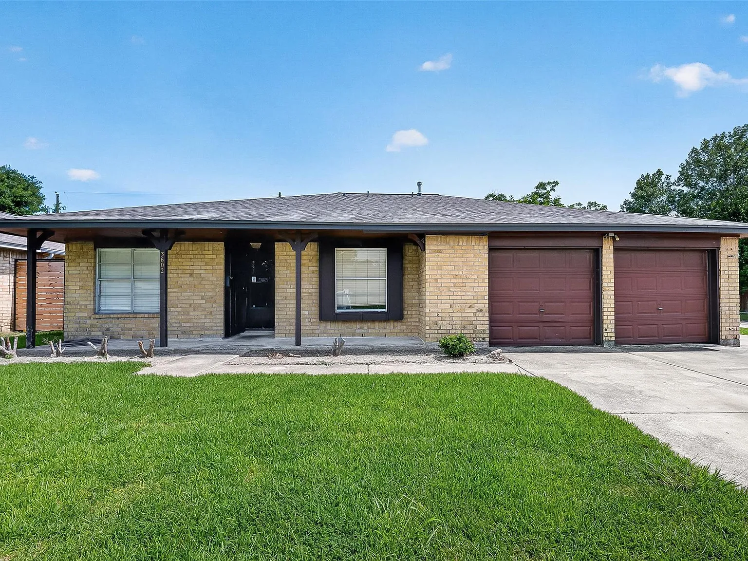 3 bed, 2.0 bath, 1297 sqft, $1,750 — Photo 1