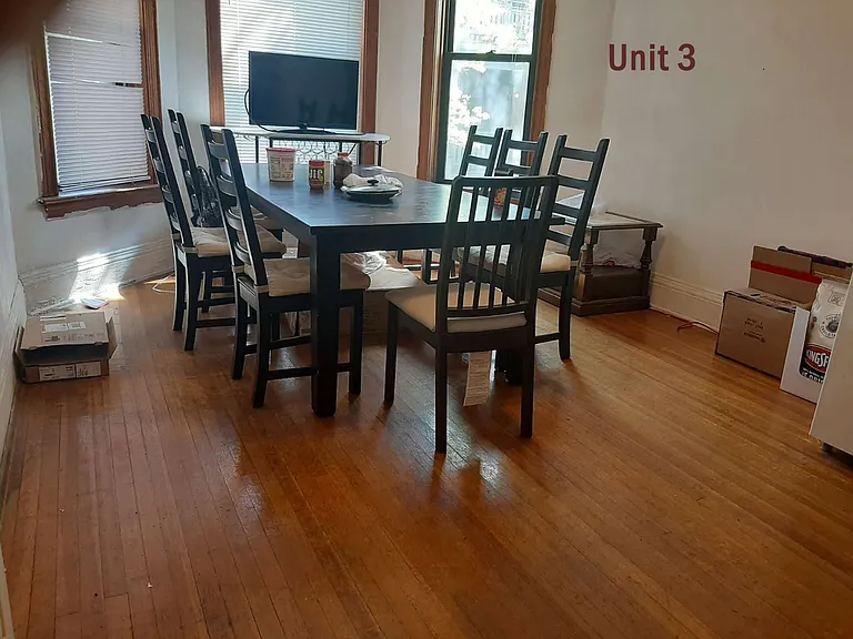 1415 E 52nd St #3 — Photo 1