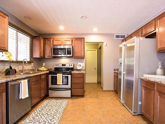 0010-Montebello (18)