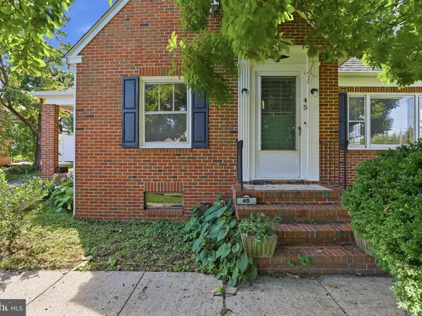 45 W Water St, Smithsburg, MD 21783