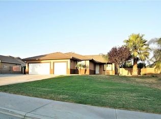 11567 Appaloosa Ln, Bloomington, CA 92316