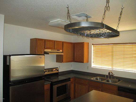 3rd image of 2858 W Yellow Peak Dr