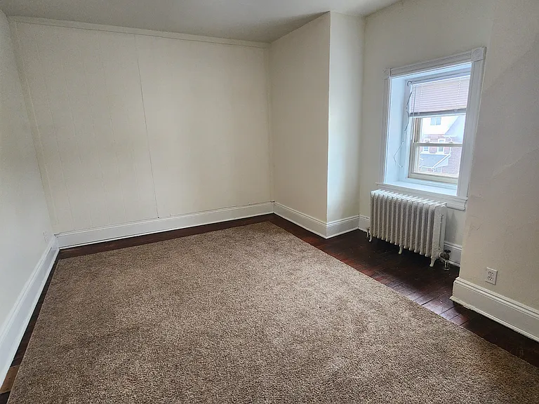 608 4th Ave #7 — Photo 9