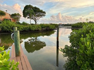 9444 Tara Cay Ct, Seminole, FL 33776