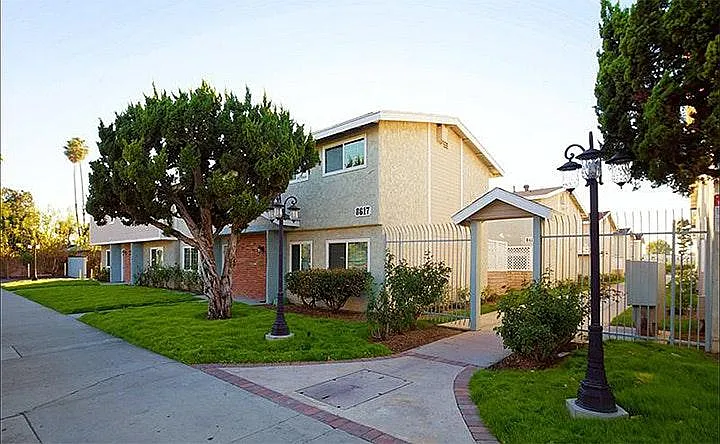 8627 Wilbur Ave