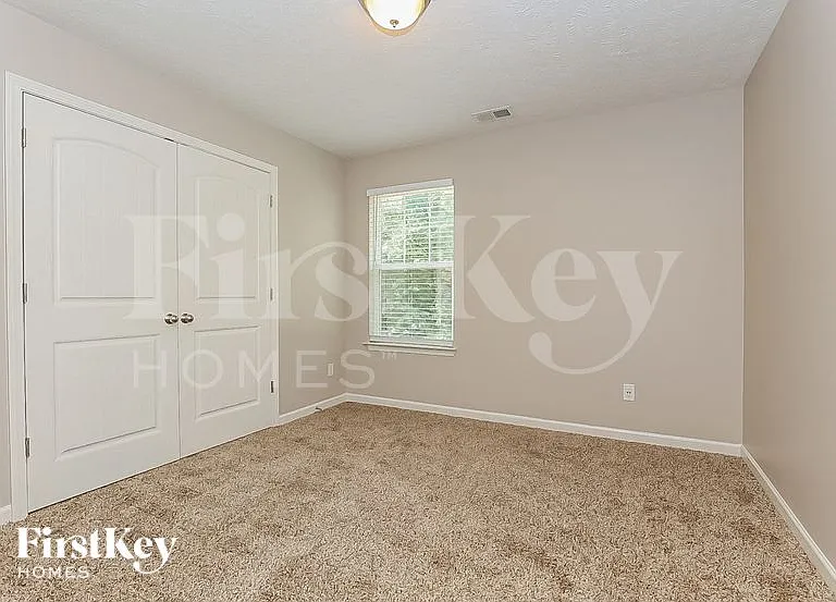 307 Amit St — Photo 12
