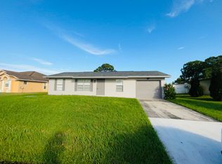941 SW Fenway Rd, Port Saint Lucie, FL 34953