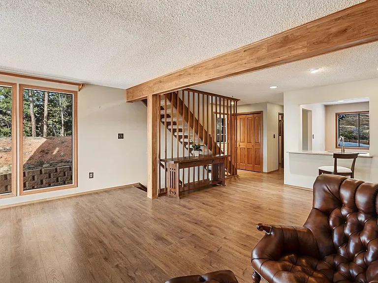 590 Greenway Ct #A — Photo 8