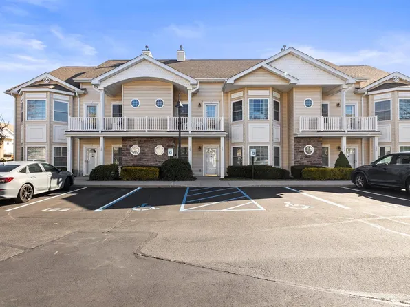 121 Autumn Drive, Plainview, NY 11803