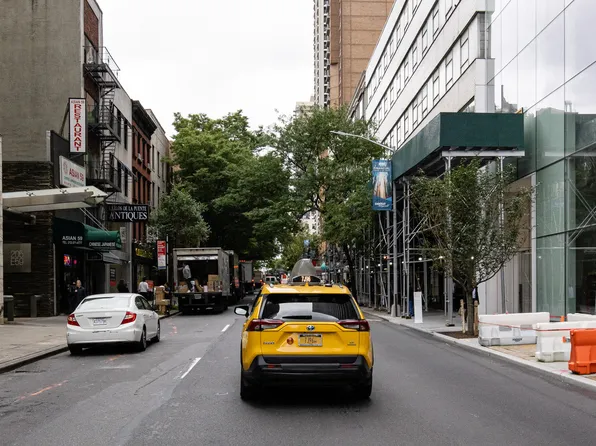 224 E 59th St, 224 E 59th St #F333e9df8, New York, NY 10022