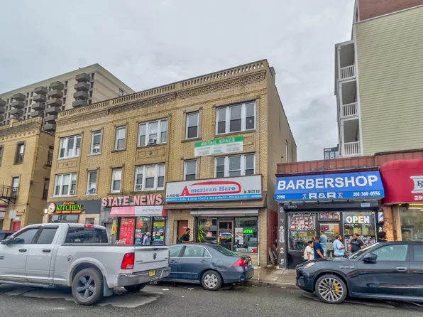 2982 John F Kennedy Boulevard image 1 of 12