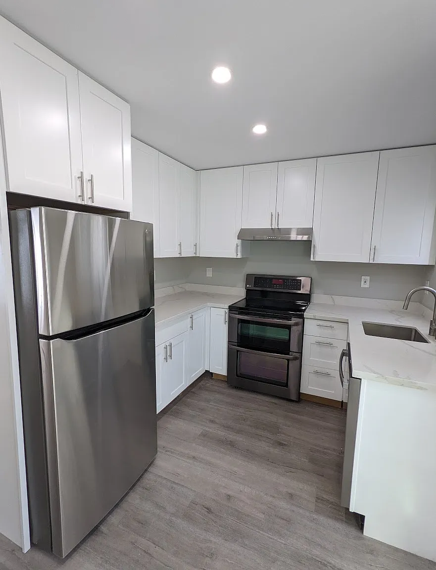2 bed, 975 sqft, $3,995 — Photo 1
