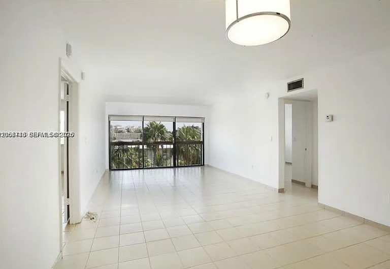 255 Galen Dr #4L — Photo 5