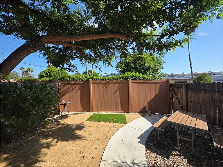 6956 Glade Ave — Photo 12