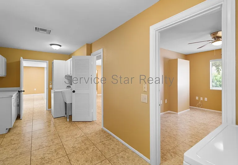 9425 W Rolling Hills Dr — Photo 18