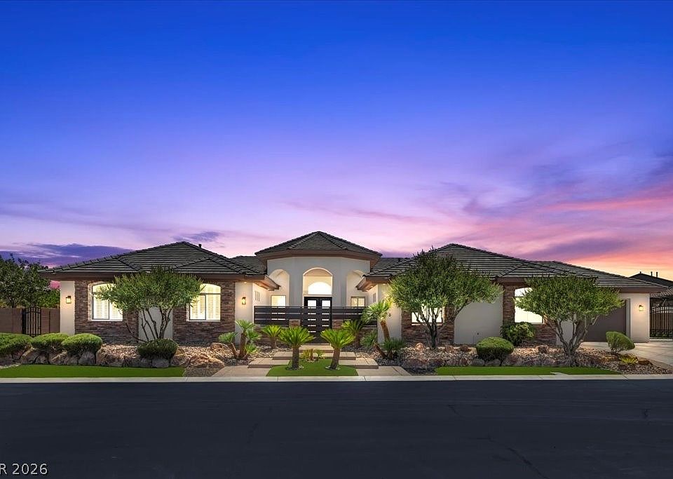 1st image of 225 Saint Elmo Cir