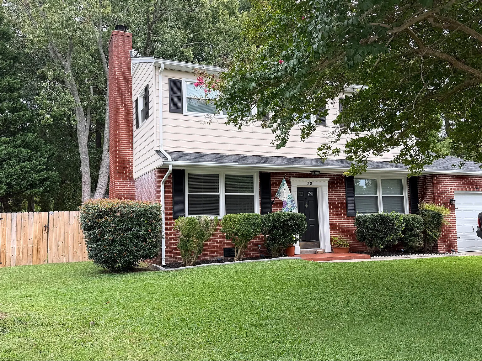 4 bed, 2.5 bath, 1586 sqft, $2,900 — Photo 1
