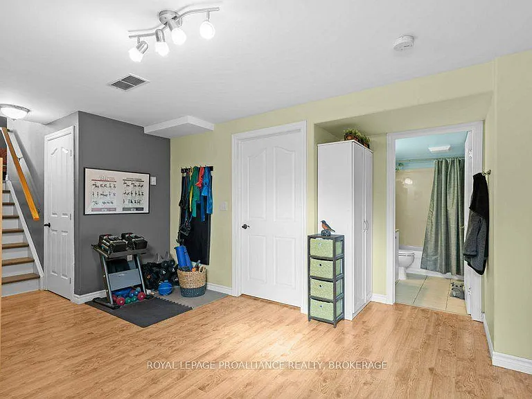 146 Virginia St — Photo 15