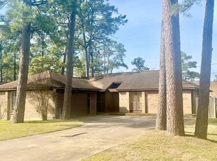 9715 Bayou Woods Dr, Baytown, TX 77521