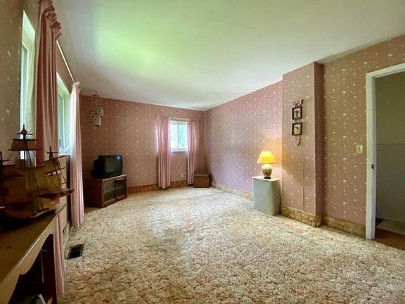 5th image of 5605 Goldenrod Dr