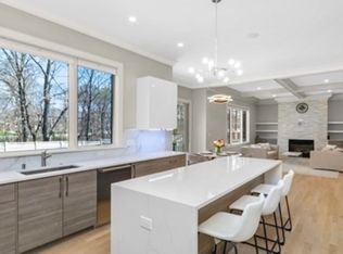 40 Fox Hill Rd, Newton, MA 02459