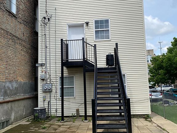 2nd image of 2359 S Albany Ave #2