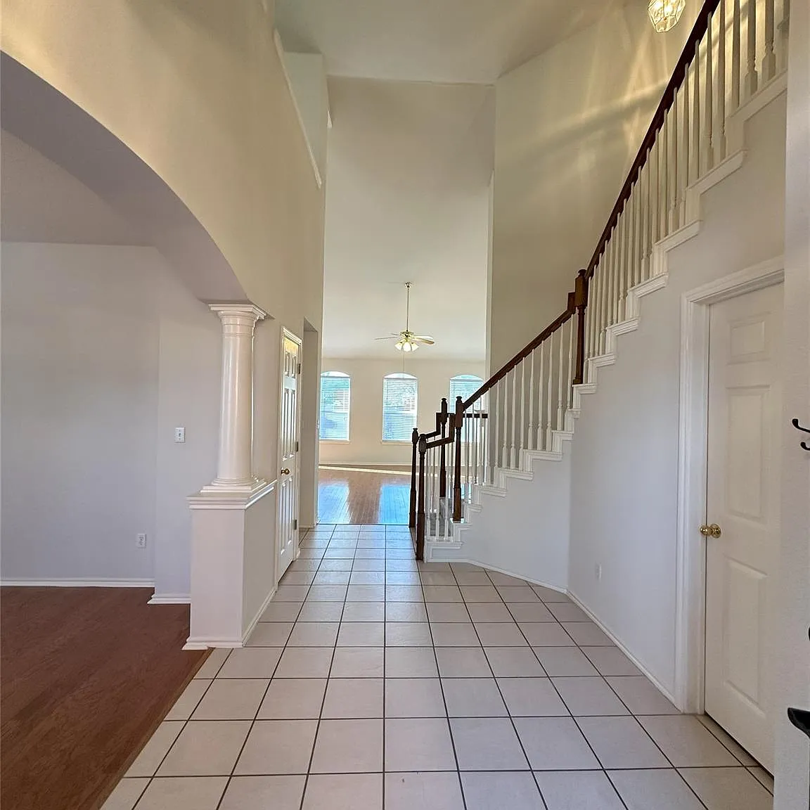 4 bed, 2.5 bath, 2405 sqft, $2,250 — Photo 3