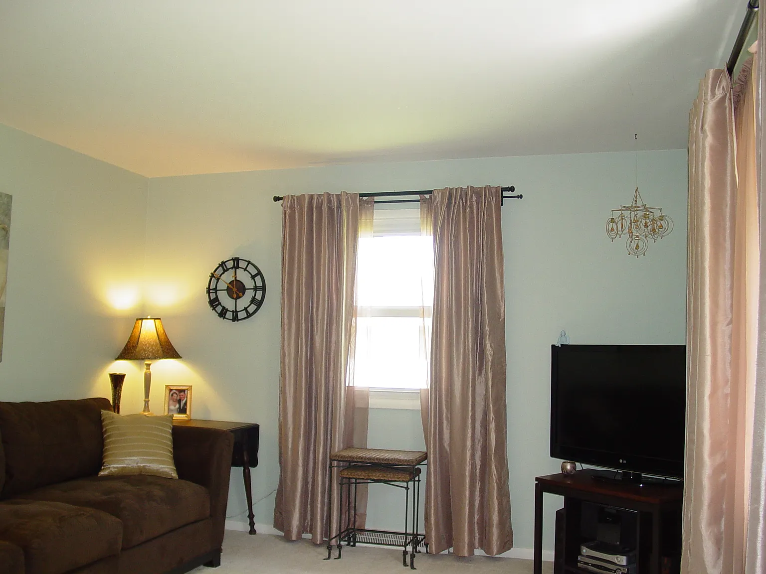 7636 N Chester Ave photo 1
