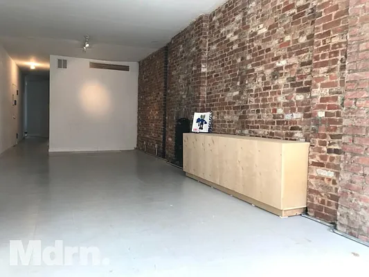 Rented by Mdrn Residential | media 2