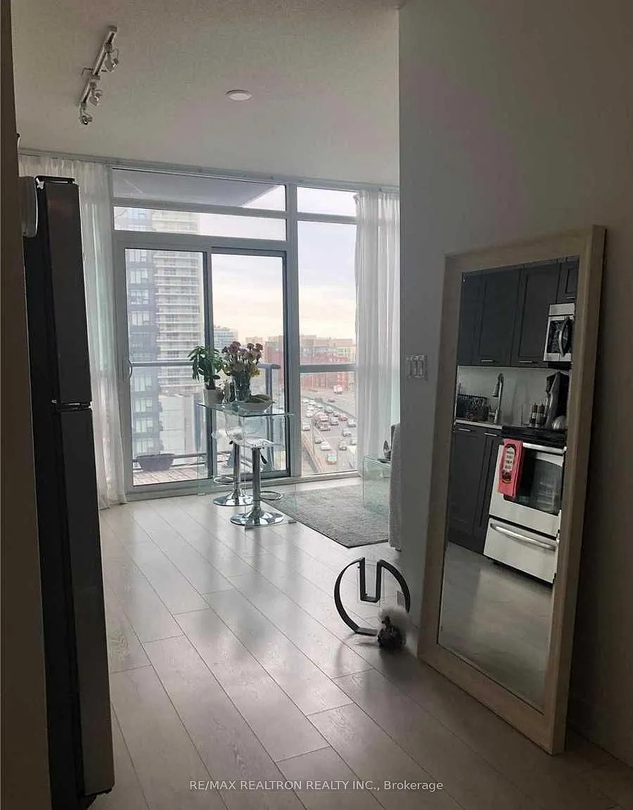 1 bed, $2,350 — Photo 3