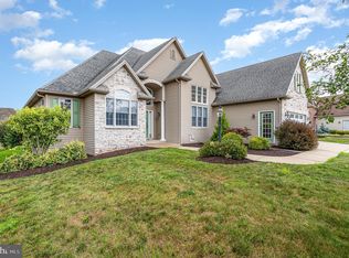 930 Cyprus Ln, Mechanicsburg, PA 17050