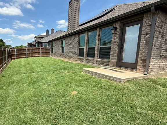 4th image of 424 Molly Ln