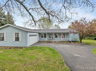 5530 Sunfish Lake Ave NE, Rockford, MI 49341