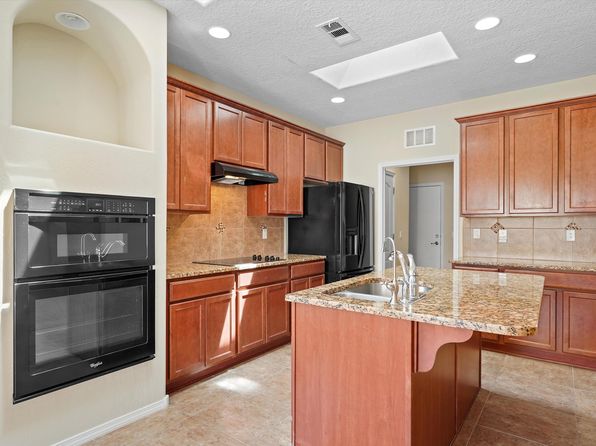 1047 Prairie Zinnia Dr, Bernalillo, NM 87004