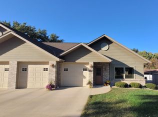 1505 E 8th St, Sheldon, IA 51201