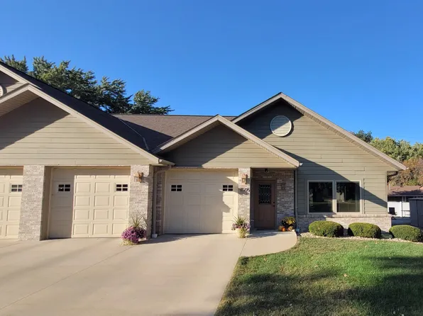 1505 E 8th St, Sheldon, IA 51201