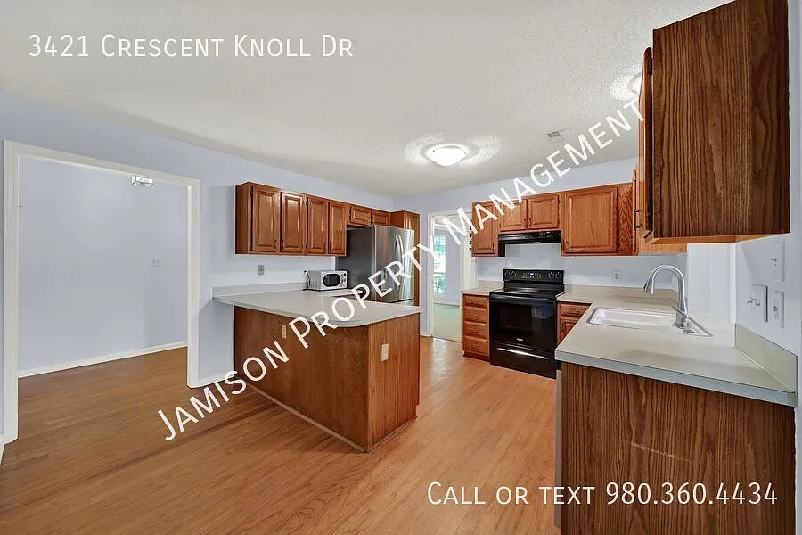 Beautiful Ranch home in Matthews! — Photo 4