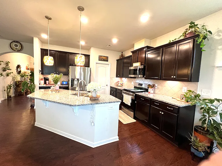 1031 Winnett Dr — Photo 27