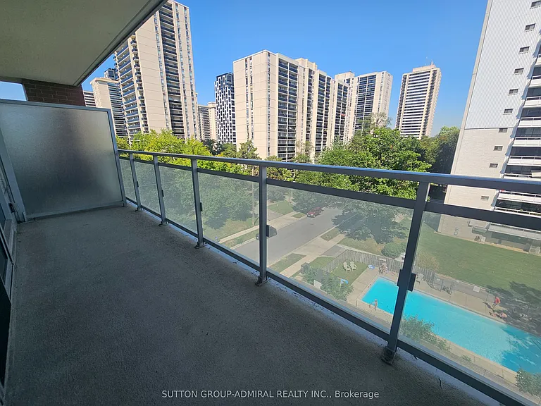 1830 Bloor St W #636 — Photo 12