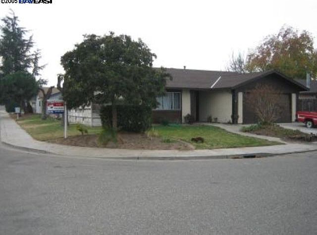 1st image of 1452 Rosemary Ct