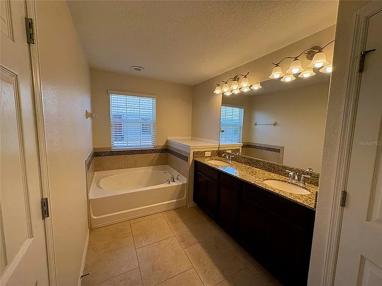 1372 Mill Stream Ln — Photo 10