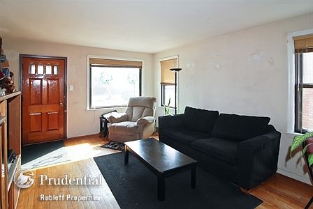 2nd image of 2558 West St