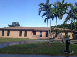 19500 SW 128th Ct, Miami, FL 33177