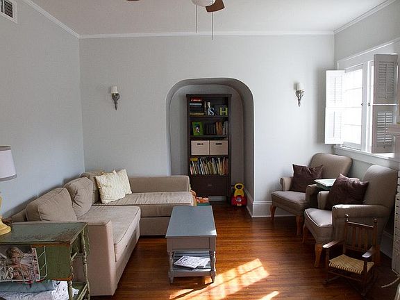 2nd image of 3652 Herschel St