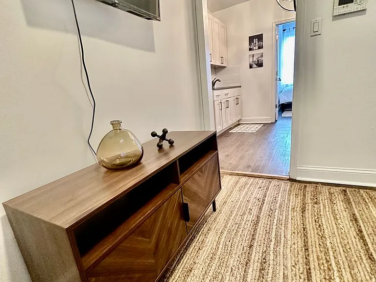 2418 Cambreleng Ave — Photo 26