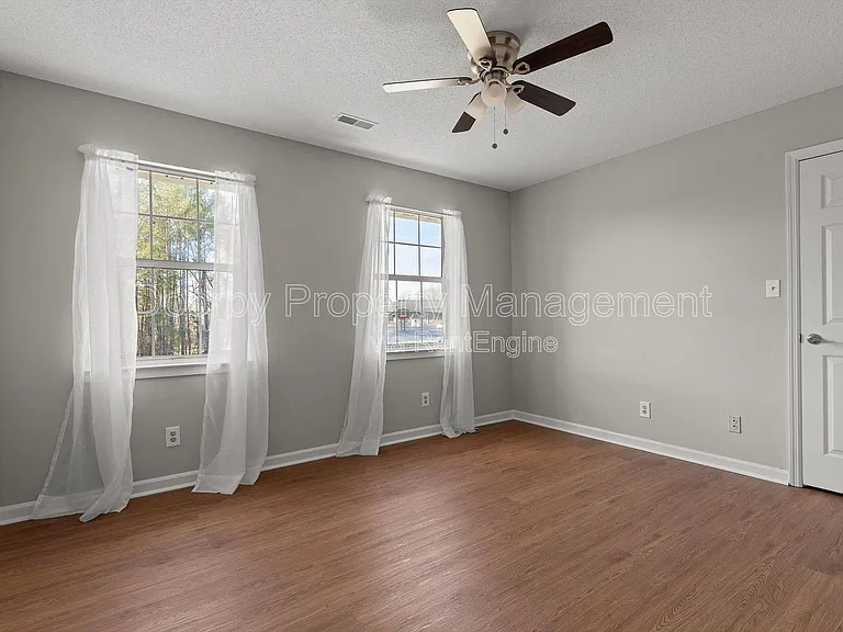 7701 Diamondhead Dr — Photo 31