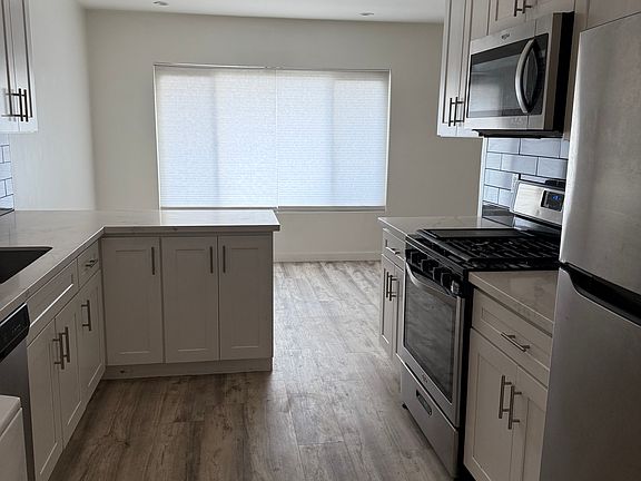 4th image of 811 Austin Ave